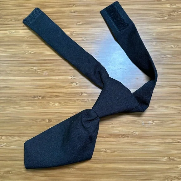 Leg Avenue Police Costume Button-Up Shirt with Removable Tie - Picture 6 of 8